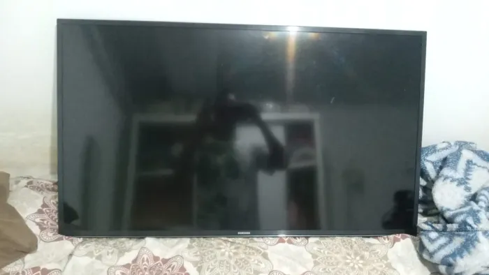 Tv Samsung 42 polegada com defeito.