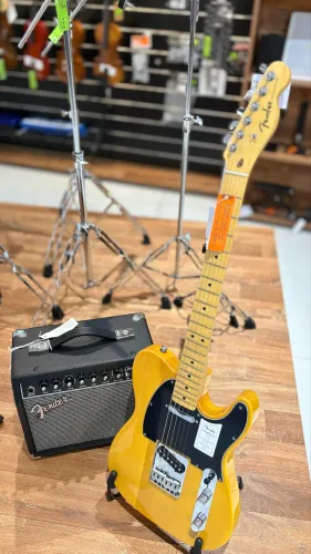 Guitarra Telecaster Fender Standard