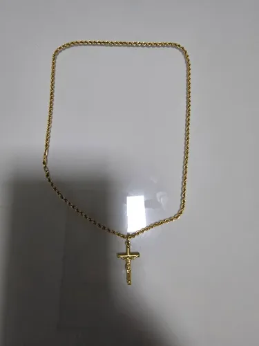 Corrente com Pingente de Ouro