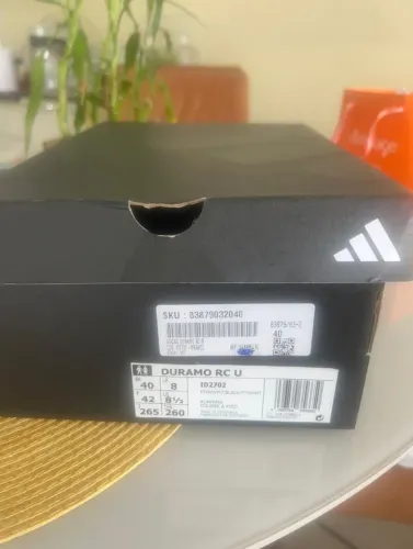 Tênis adidas novo