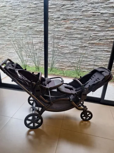 Carrinho de Gêmeos ABC Design Zoom + 2 Bebê-Confortos