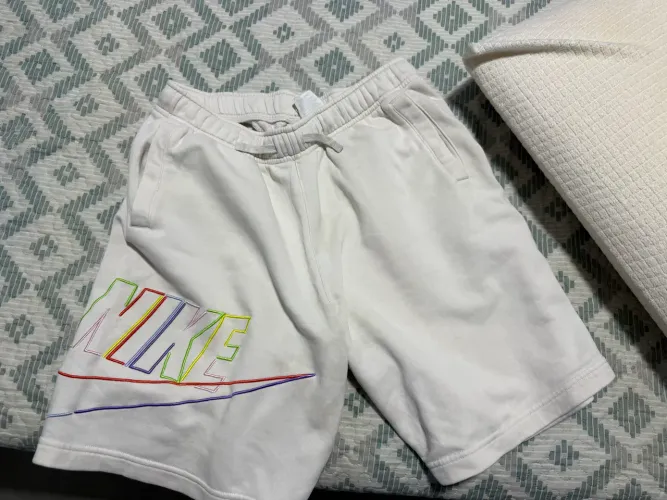 Bermuda nike color rara