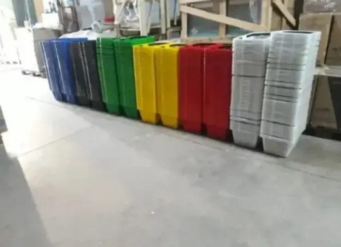 CESTOS PLÁSTICOS COLORIDOS 13L
