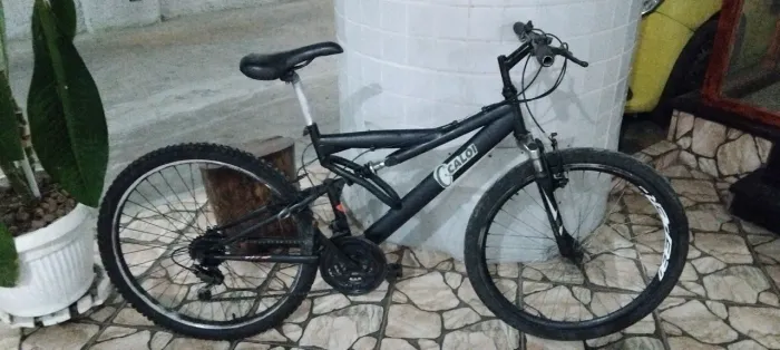 Bicicleta caloi full suspension aro 26 e 21 marchas freios v break roda aero viper