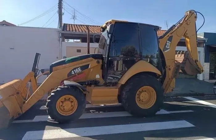 Retroescavadeira Caterpillar 416E 2013/13 