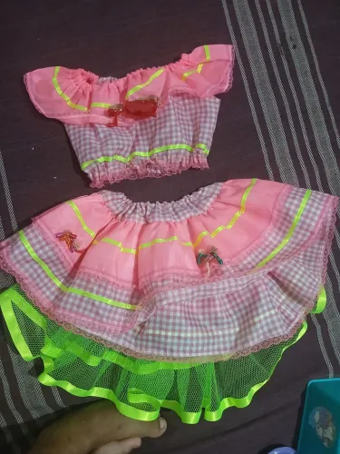 Roupa de quadrilha de criança (4 e 5 anos)