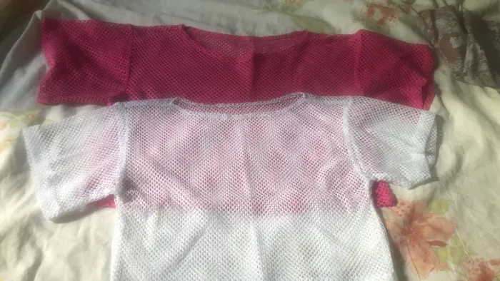 Duas blusas de telinha 