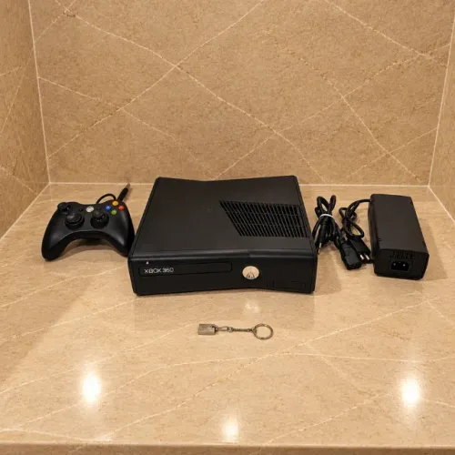 Xbox 360 Slim DESBLOQUEADO RGH + PENDRIVE 128GB + JOGOS