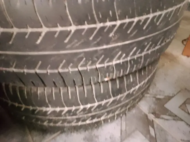Pneu aro 14 185/70/14