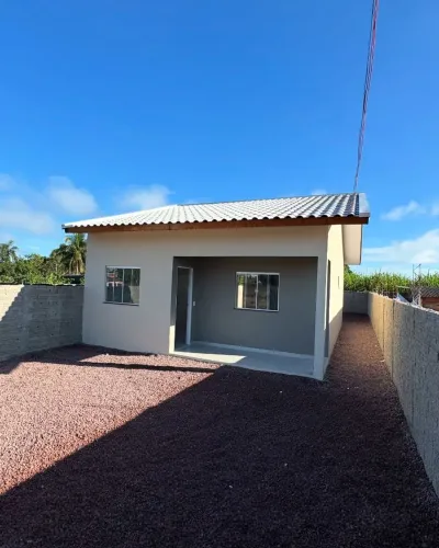 CASA EM CONQUISTA