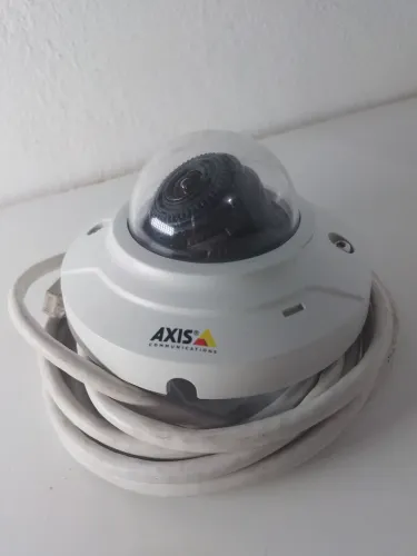 Câmera de rede dome fixa Axis M3004-V