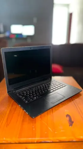 Lenovo IdeaPad 110 Usado - Ideal para Estudos e Tarefas Básicas