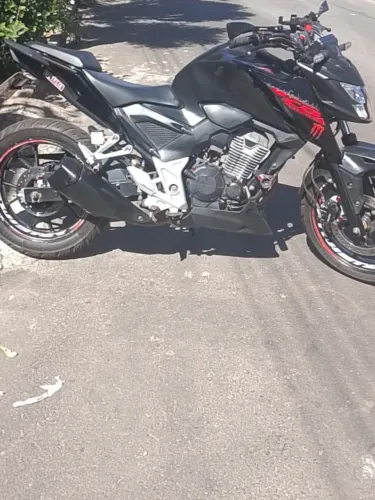 vendo ágio CB 300 f ano 24 modelo 25 9000 no ágio responsabilizar por r$ 31 parcelas 780