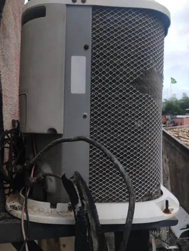 AR-CONDICIONADO ELETROLUX 9000 MIL BTU COMPLETO COM DEFEITO