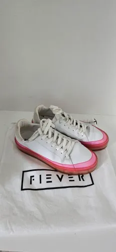 Tênis Fiever couro branco solado rosa 36