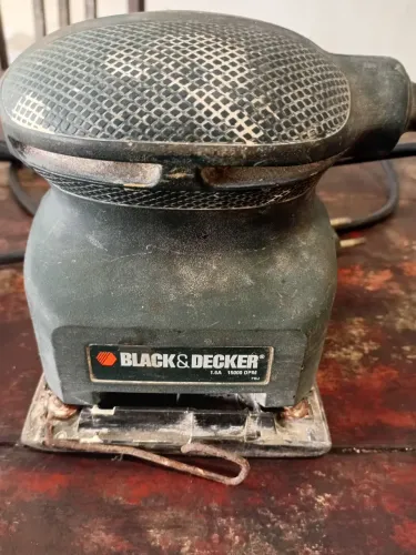 Lixadeira orbital BLACK&DECKER