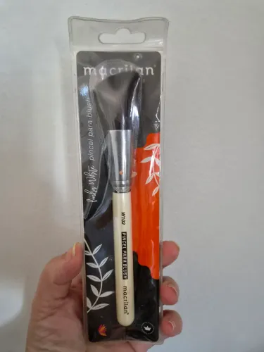 Pincel Kabuki reto