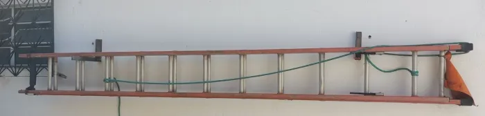 Escada extensiva fibra de vidro 20 degraus 6 metros