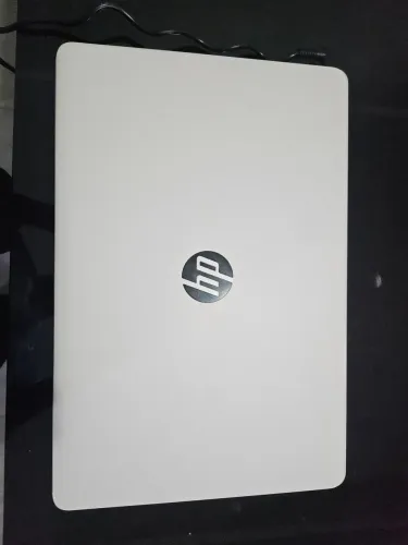 Notebook HP i7-7500U 8GB RAM SSD 256GB Radeon R7 M340