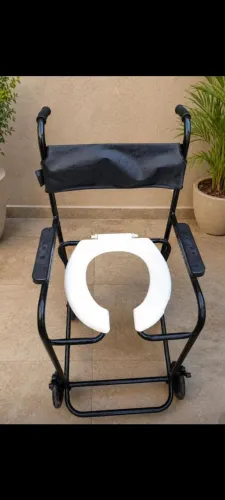 Cadeira de rodas para banho