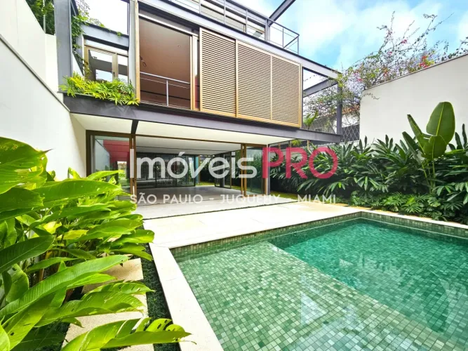 Linda Casa Moderna toda em vidro e chapa metálica, com 4 suites, piscina e sauna