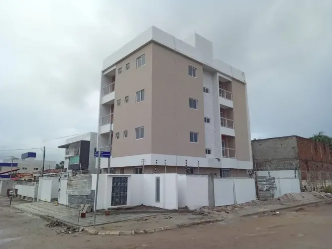 Apartamento Térreo C/48,80m² 2 Quartos, 1 Suíte, Varanda, 01 Vaga Novo/Pronto