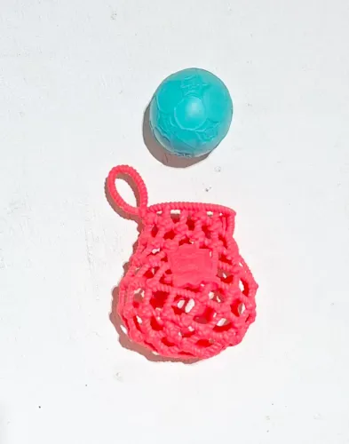 Boneca Monster High (bolsa e bola Toralei)