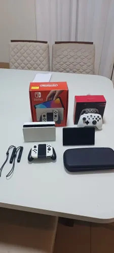 Nintendo Switch Oled desbloqueado mais controle e acessórios 
