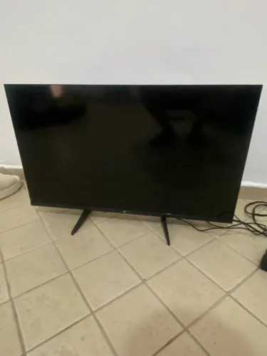 Tv smart nova usada poucas vezes por 1200