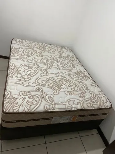 Vende-se cama semi nova berflex