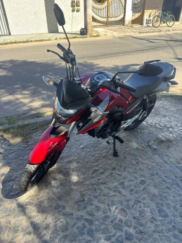 Titan 160
