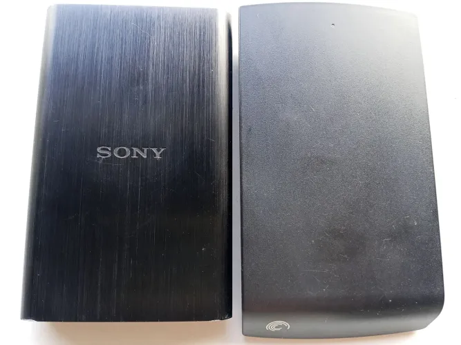 HD COM JOGOS PS3, HD SONY 1 TB {290}. HD SEAGATE 500GB {190}. [2 POR 400]
