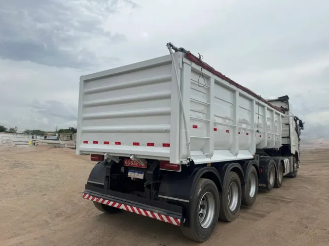 Semirreboque Rossetti Basculante