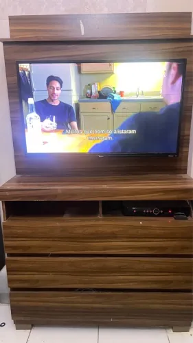 Cômoda com painel para tv