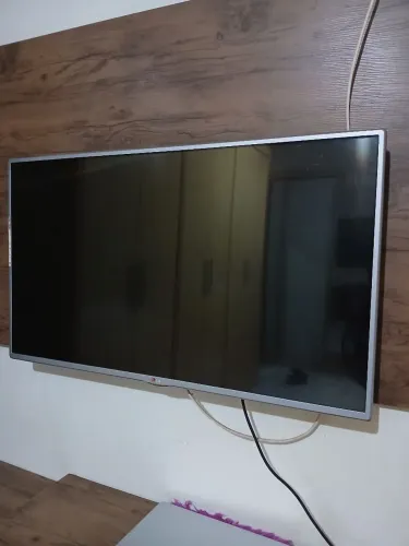 Vende-se Tv de 43 polegadas
