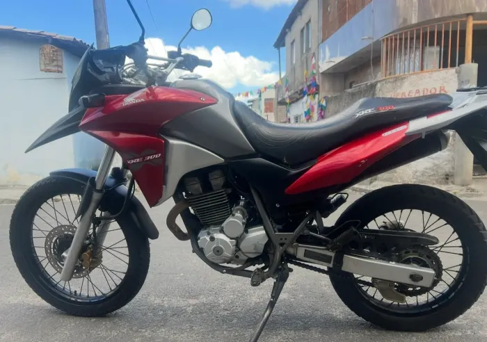 XRE 300 