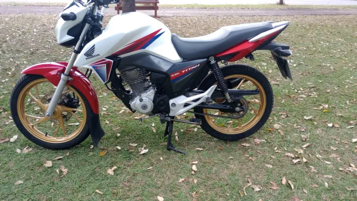 Titan CG160 edição de 40 anos