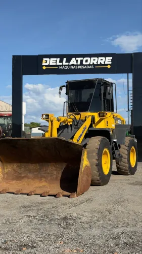 KOMATSU WA200 2012 REVISADA PRONTA PARA TRABALHAR