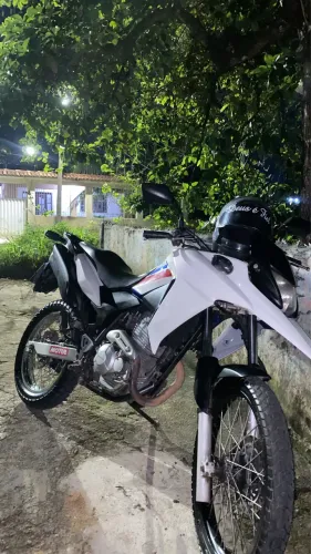 XRE 300 