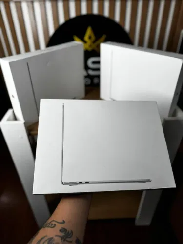 MacBook Air M4 512/16 13Pol Lacrado Imperdível Hoje