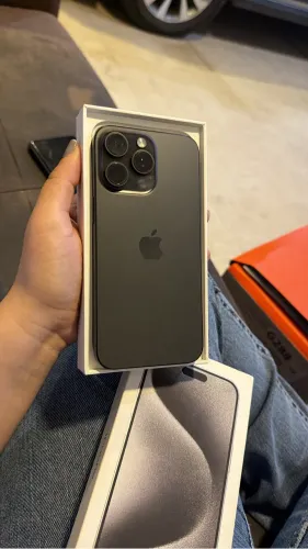 IPHONE 15 PRO MAX 256gb