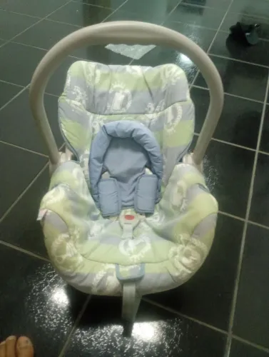 Estou vendendo esse bebê conforto,está em bom estado de uso!!!