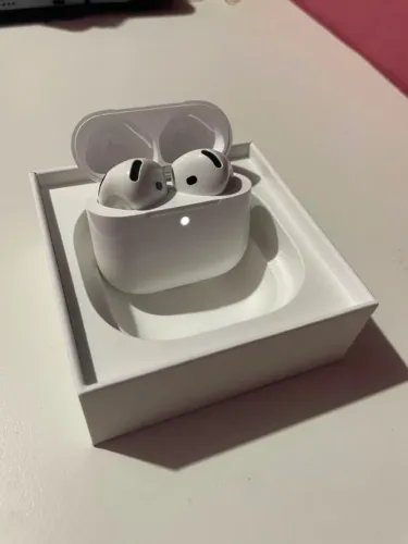 Airpods 4 Apple (Sem ANC) - Semi Novo + BRINDE