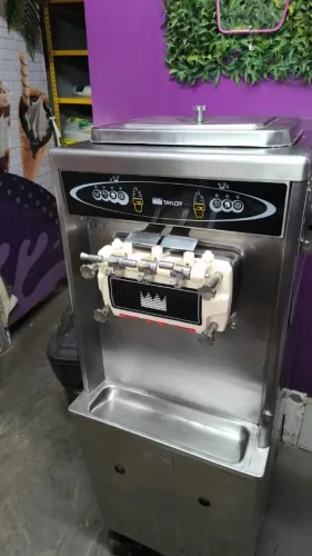 Máquina de sorvete Taylor 336