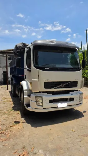 Caçamba Volvo VM260