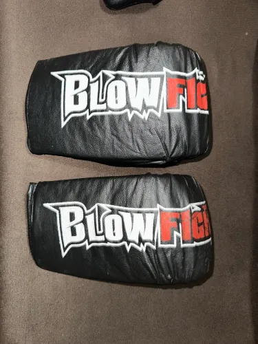 2 luvas de boxeador
