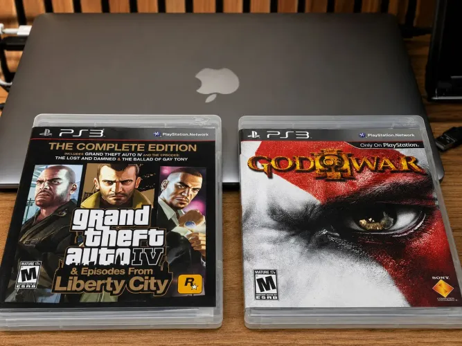 Lote Jogos PS3 Originais (GTA IV Completo, God of War 3, COD MW2, PES 2012)