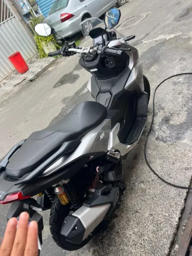 Moto ADV