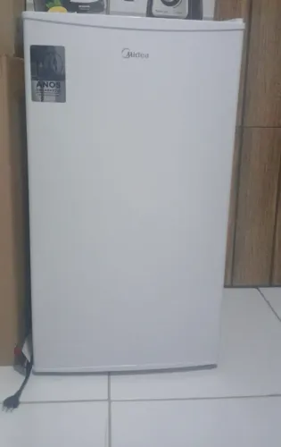 Frigobar Midea