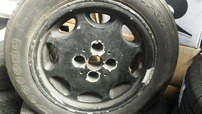 Roda aro 14 AMG mono Block preta usada VW 4X100 